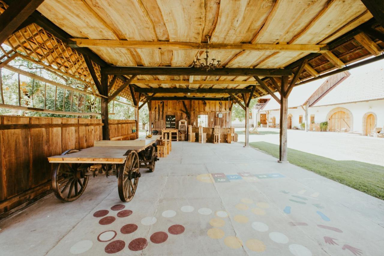 Treehouse Drevesna Hiska Strkovo Gnezdo Ranc Jures Hotell Ljutomer Eksteriør bilde
